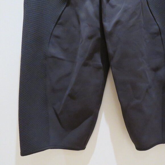 LULULEMON Mixed Fabric Relaxed-Fit Tapered High-Rise Pants in Black Barrel Large - Picture 8 of 14